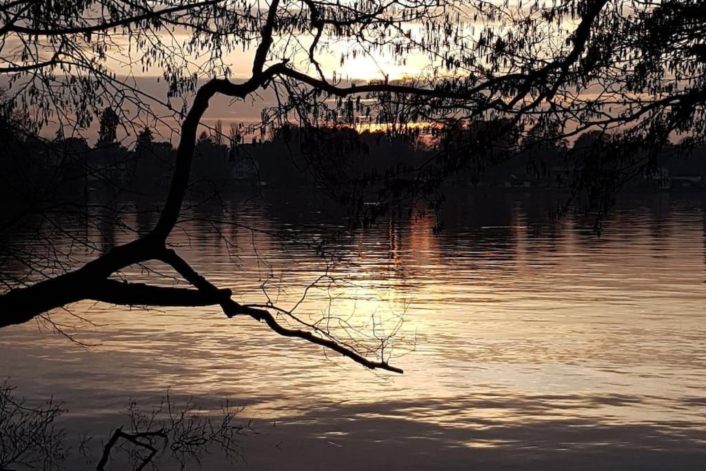 Dachwohnung Mit Wasserblick Und Eigenem Bootssteg Berlín Exterior foto