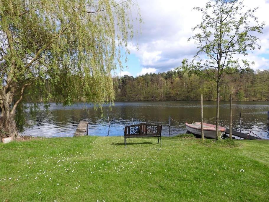 Dachwohnung Mit Wasserblick Und Eigenem Bootssteg Berlín Exterior foto
